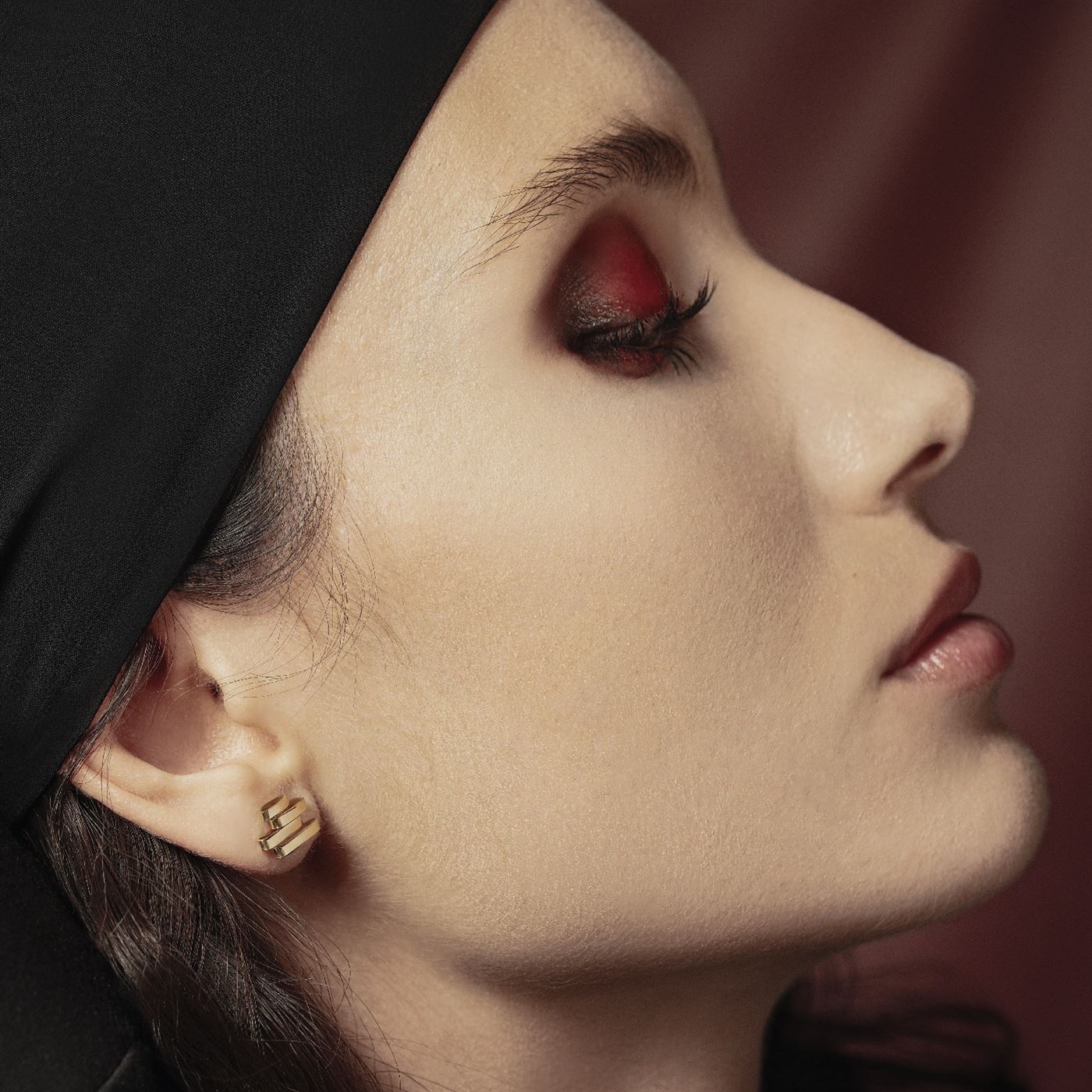 گوشواره فرکانس میخی