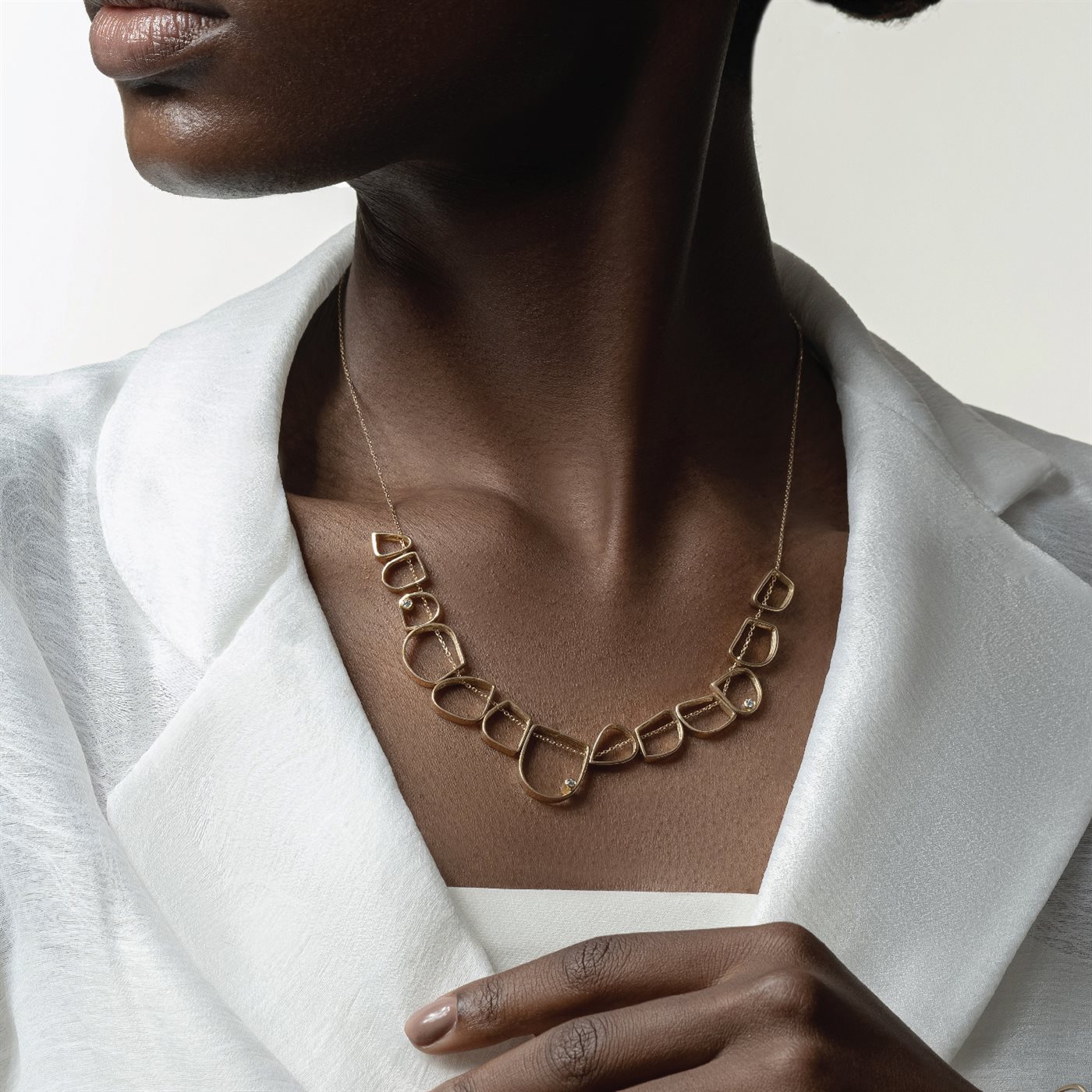 گردنبند سنگ چین