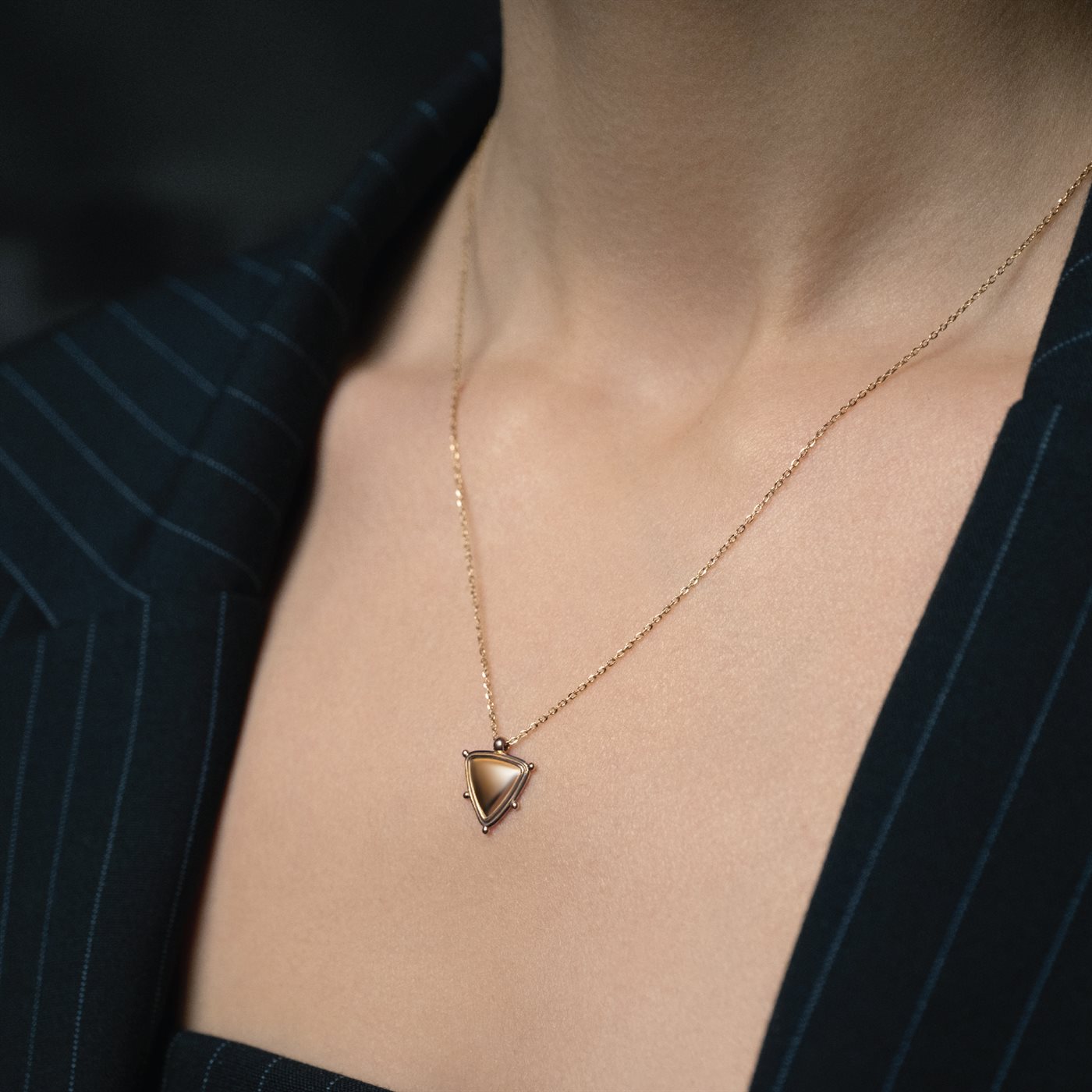 گردنبند گوشه