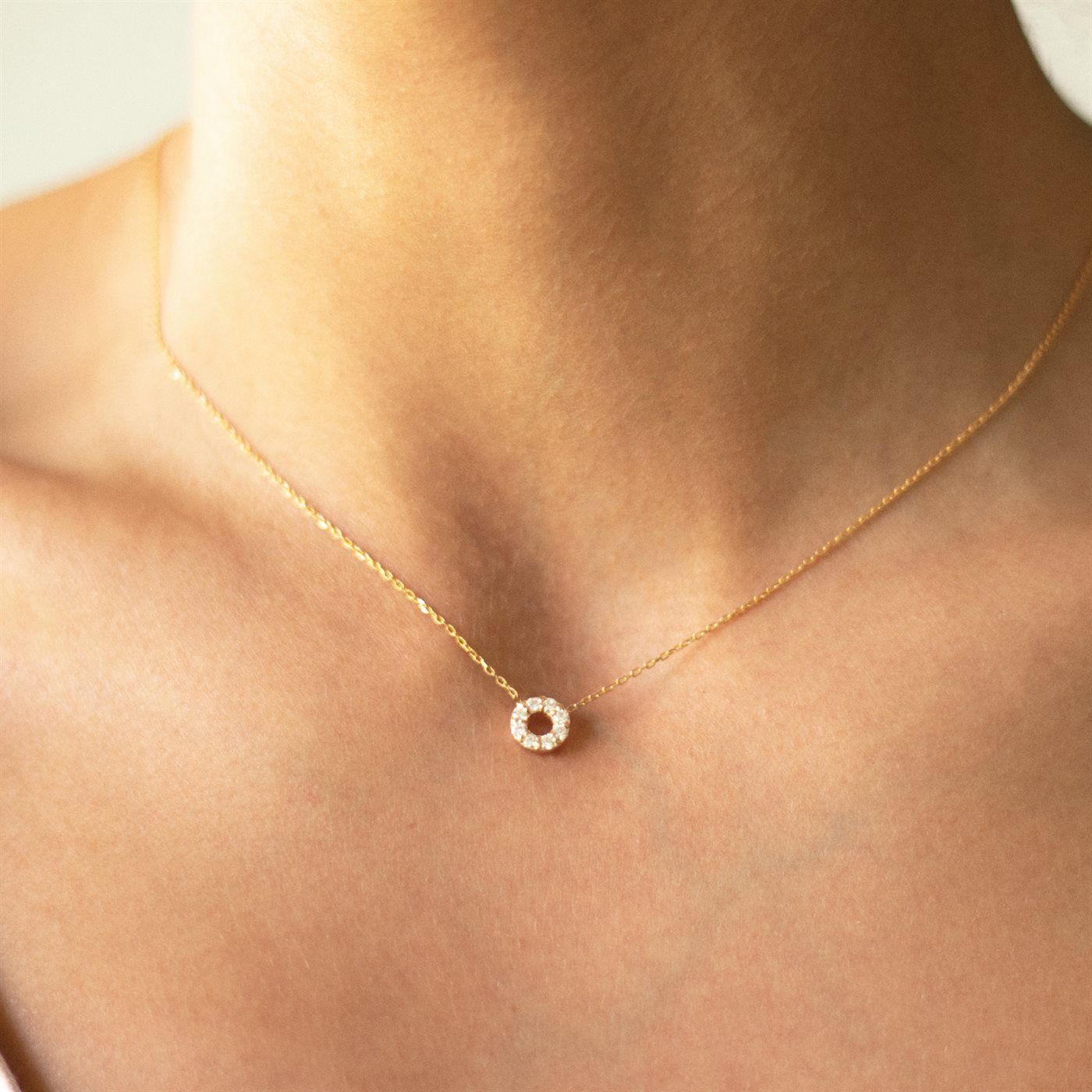 گردنبند دایره توخالی سنگ‌