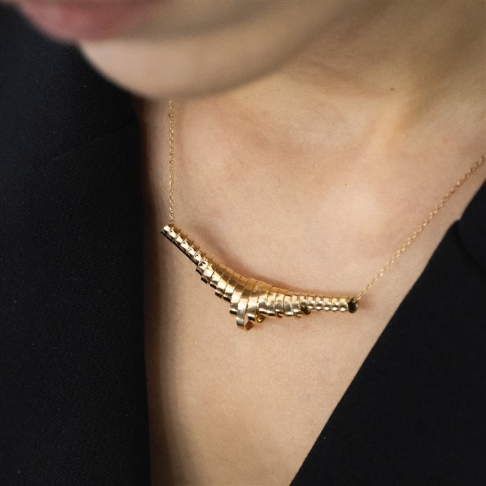 گردنبند گیسو