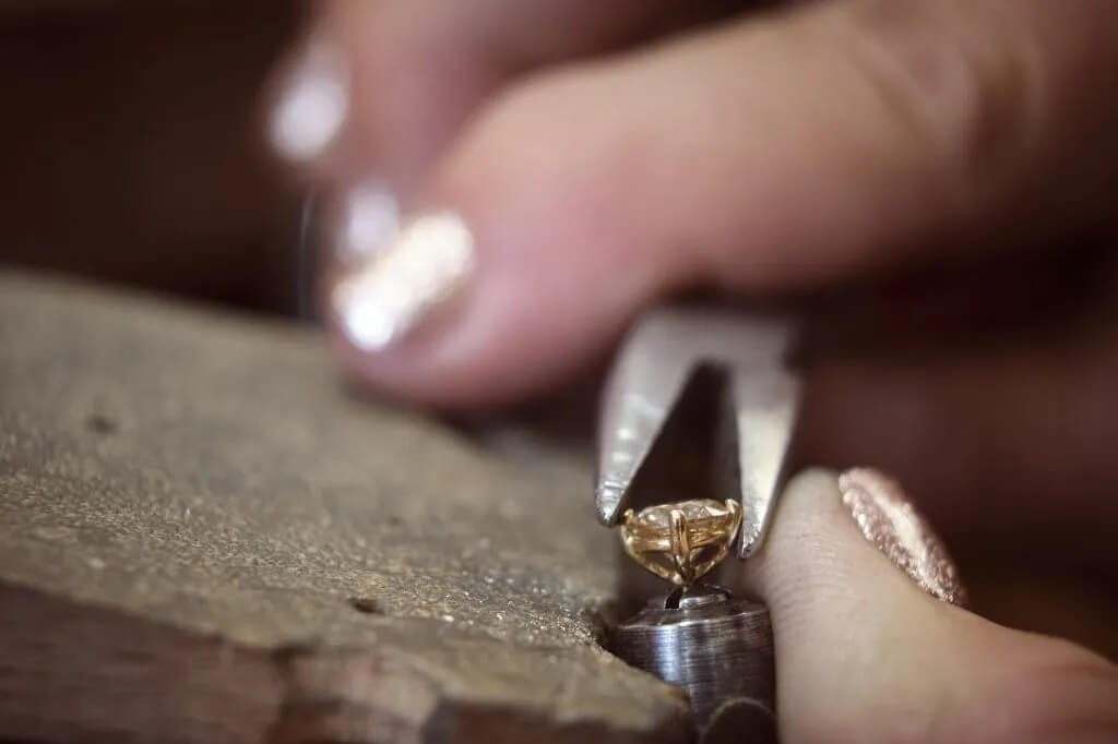 نحوه ساخت انگشتر طلا دست ساز